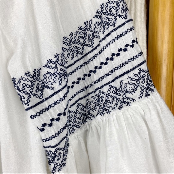 COTTON:ON Crop top peasant style white navy emb - Picture 6 of 6